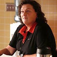 Glee's Dot-Marie Jones Wants to Make the Trans Community Proud - E ...