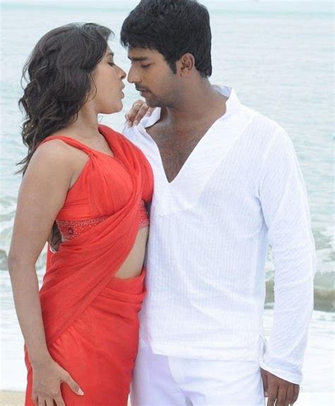 Celeb Saree Sexy Rashmi Gautam Hot Navel And Armpit Show In Red Saree Lip Kissing