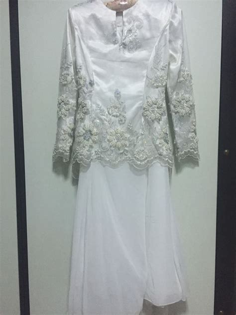 Maybe you would like to learn more about one of these? 20+ Ide Design Baju Nikah Lace - Kelly Lilmer