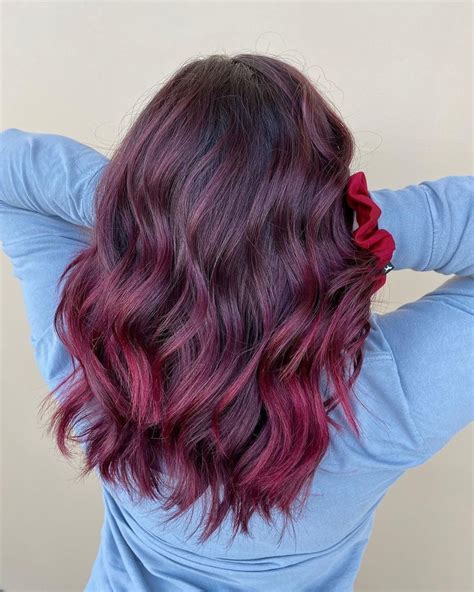 31 Best Maroon Hair Color Ideas Of 2022