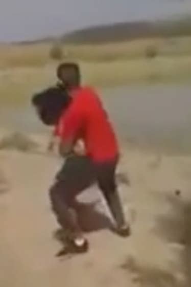 انتشار ویدئوی آزار جنسی یک زن توسط یک مرد و زن، الجزایر را در شوک فرو برد