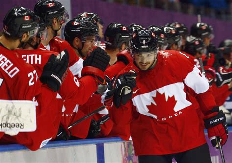 Canadas Mens Hockey Team Beats Finland Heading For Quarterfinals