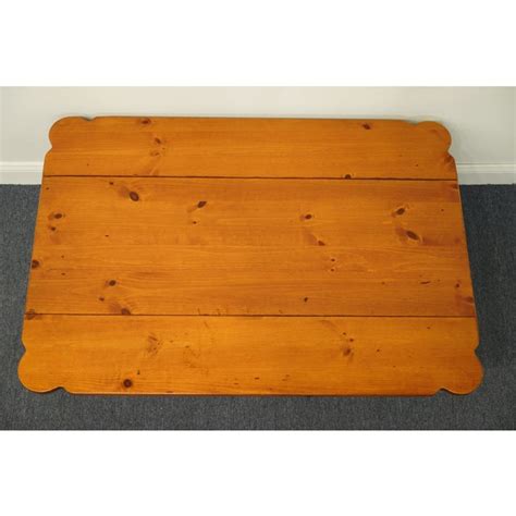 Broyhill Rustic Country Style Knotty Pine 50 Drop Leaf Accent Coffee