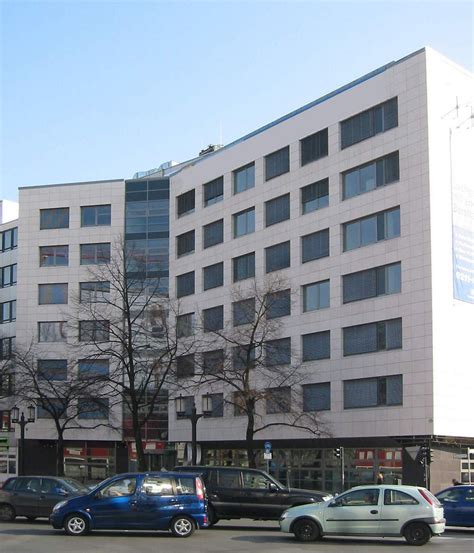 Die ikb deutsche industriebank ag ist ein kreditinstitut mit sitz in düsseldorf, das sich traditionell auf langfristige finanzierung von unternehmen in deutschland spezialisiert hat. Bankgebäude Berlin - DWS-Architekten Aachen