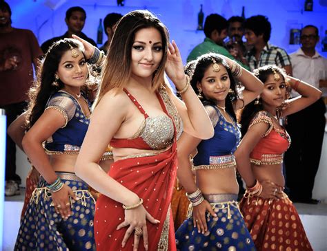 Item Girl Sexy Dance Still In Yaaruda Mahesh Tamil Movie Tamil Movie Yaaruda Mahesh Movie New