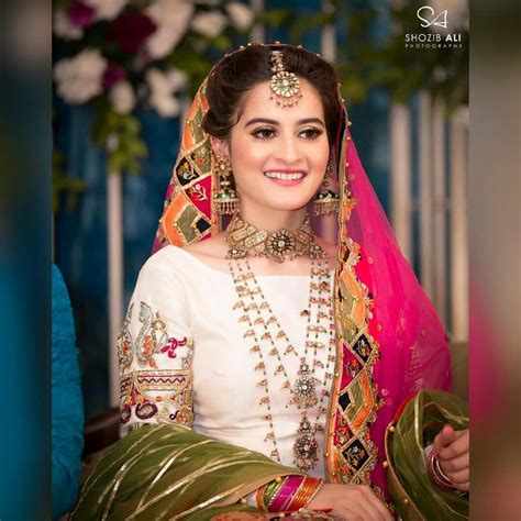 Aiman Khan Mehndi Pakistani Bride Pakistani Bridal Dresses