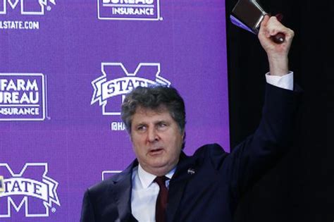 Mike Leach Gets Political Tweets Does Anyone Really Want Mitt Romney On Their Side Al Com