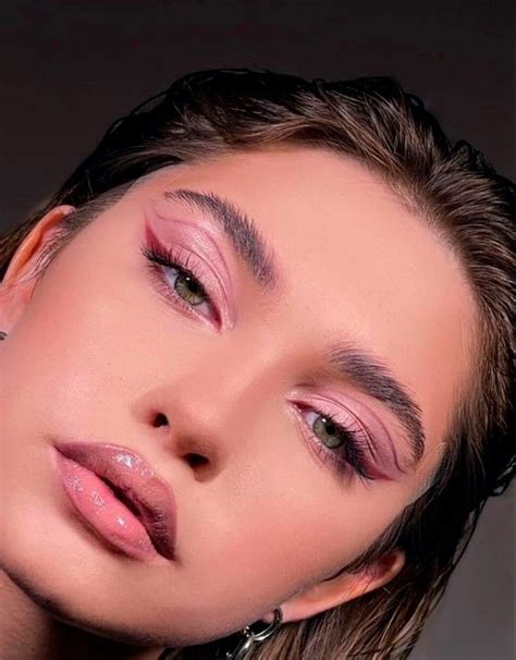 pin by elif yüce on make up pinterest makeup editorial makeup makeup looks