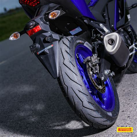 After watching the world superbike riders battle it out for two days, we were jumping at the chance to get on track and put. Pirelli DIABLO ROSSO SPORT : 90/80-17 + 140/70-17 - Showpow