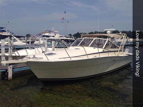 1985 Used Viking 35 Express Freshwater Fishing Boat For Sale 49900