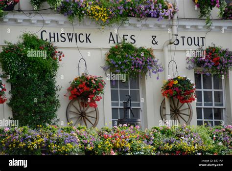 Chiswick Ales And Stout Hi Res Stock Photography And Images Alamy