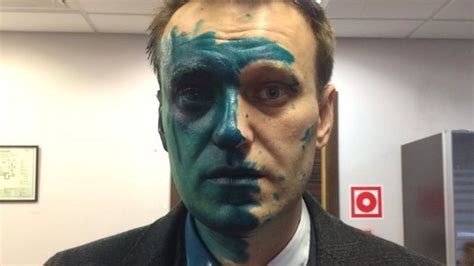 russia opposition leader alexei navalny attacked with brilliant green dye bbc news