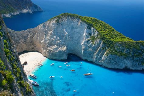 7 Good Reasons Not To Cancel Your Greece Vacation
