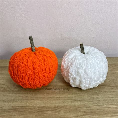 2 Easy Diy Yarn Pumpkins Pumpkin Emily