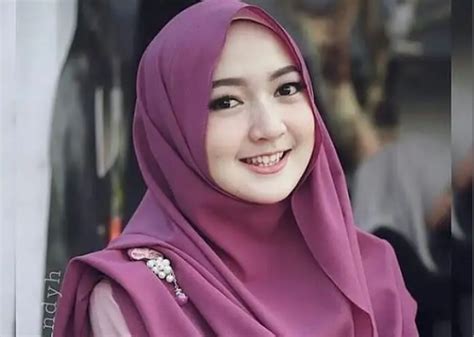 Inilah Koleksi Wanita Cantik Berhijab Dari Indonesia Global 7 News