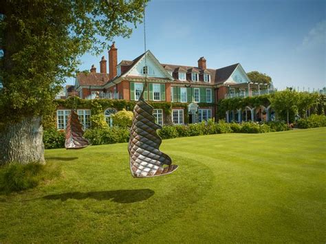 Located just 15 mins from the cbd. Chewton Glen Hotel & Spa (New Milton) - Reviews, Photos ...
