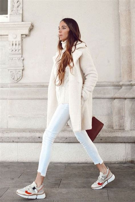 Can You Wear White Jeans In The Winter