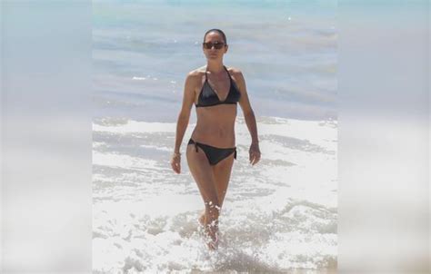 Paul Bettany Jennifer Connelly Bikini Beach St Barts Pics