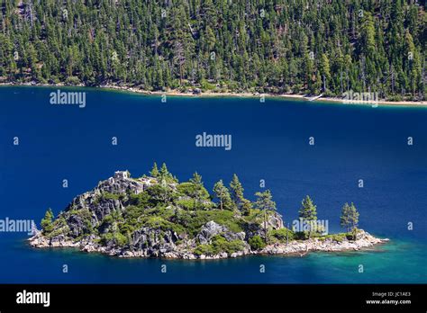 Fannette Island In Emerald Bay Lake Tahoe California Usa Lake Tahoe
