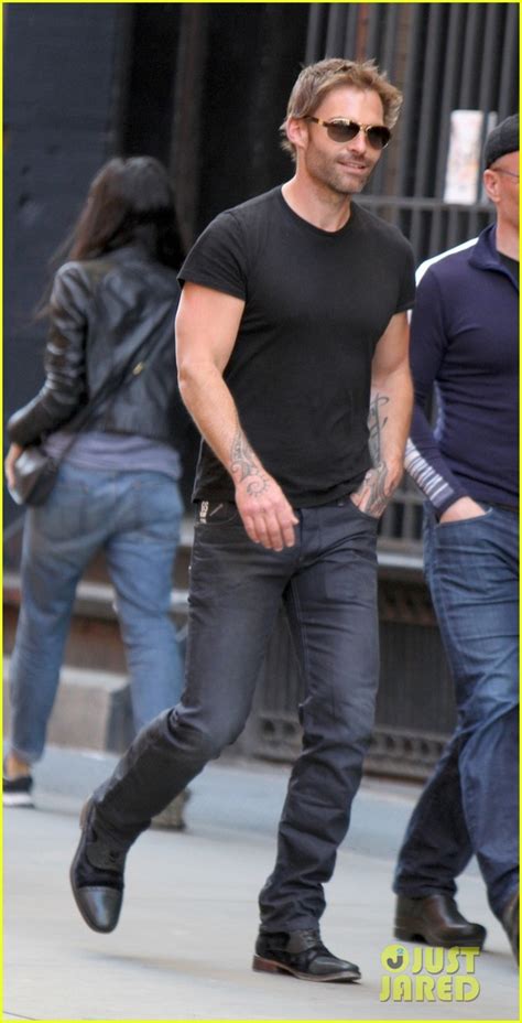 Seann William Scott S T Shirt Can Barely Contain His Super Ripped Muscles Photo