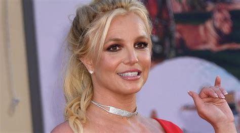 Britney Spears Calls For Strike And Wealth Redistribution Amid Coronavirus Crisis