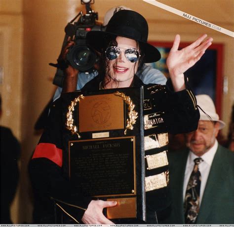 Výsledok Vyhľadávania Obrázkov Pre Dopyt Michael Jackson Pepsi 1992