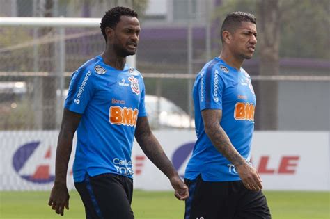 View this post on instagram. Renê e Ralf no último treino antes do jogo contra o Bahia ...