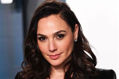 Top 12 Gal Gadot No Makeup Pictures Picked For You