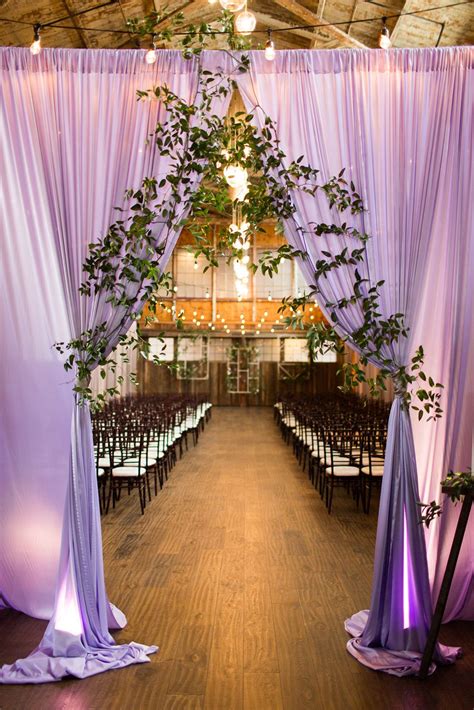 Check spelling or type a new query. Rustic SoDo Park Wedding by Jen Leslie Events in 2020 ...