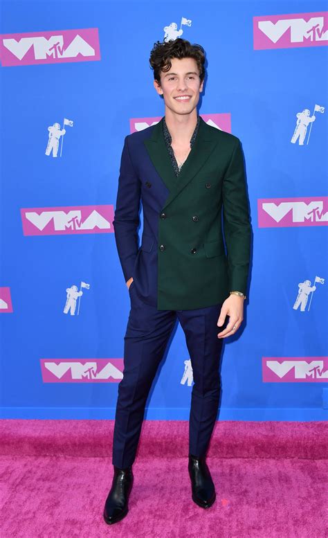 Shawn Mendess Mtv Vmas Suit Has A Split Personality Vogue
