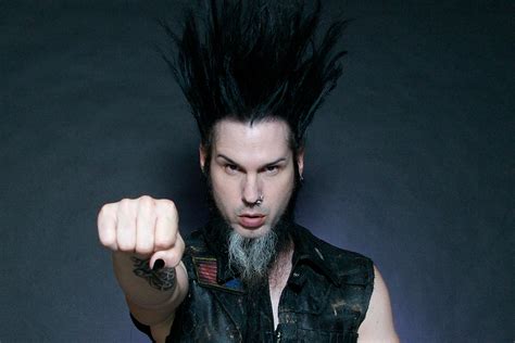 Listen To Wayne Statics Vocals On New Static X Song Hollow