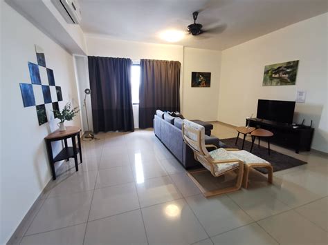 4) mempunyai pelbagai jenis kereta,mpv,pikap & van sedia untuk digunakan. Encorp Strand Residences, Kota Damansara untuk disewa ...