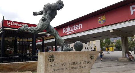 With kubala came a golden age at the club. Sport | Statue ratée de Salah : le meilleur et le pire des ...