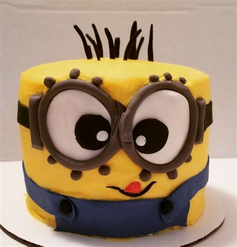 We have elvis minions, bride and groom minions and even a minion on a pogo stick. Minion | Desserts, Cake, Food