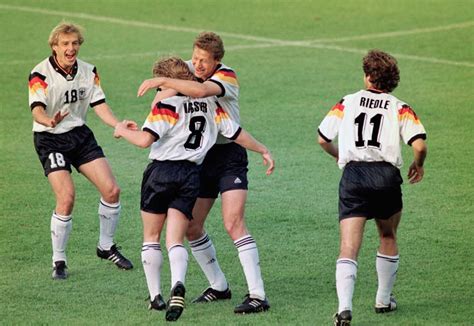 Em 1992 in schweden made by nils olsson (swe) maße ca. Die EM-Trikots der DFB-Elf seit den 70ern - netzathleten.de