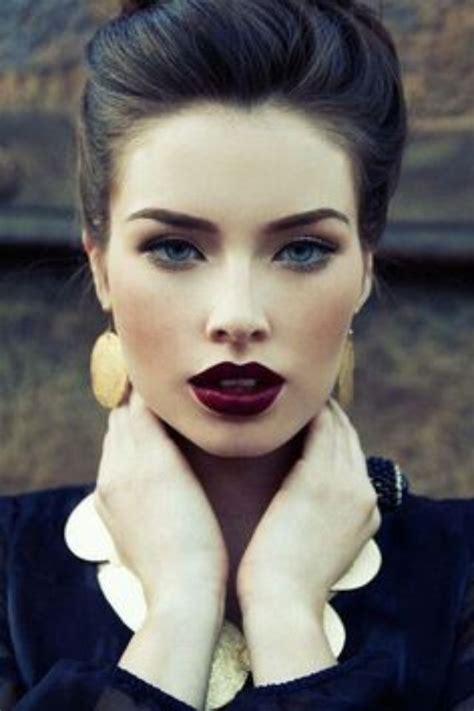 Pale Skin Dark Hair Blue Eyes Makeup Makeup Pinterest Blue