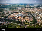 Historische Altstadt von Neubrandenburg mit Stadtmauer und Stadttore ...