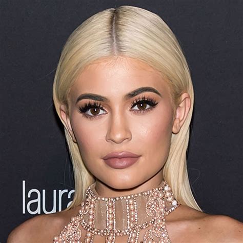 Kylie Jenner News Latest Makeup Hair Outfits And Style Pics Page 7 Of 12
