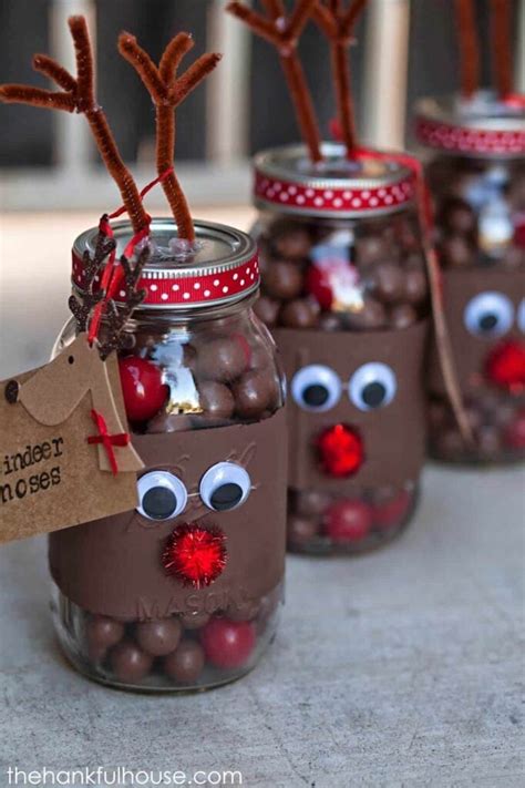 8 Christmas Mason Jar Crafts You Need To Make This Year