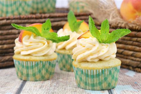 cómo hacer unos deliciosos cupcakes de melocotón para tu próxima fiesta hispana global