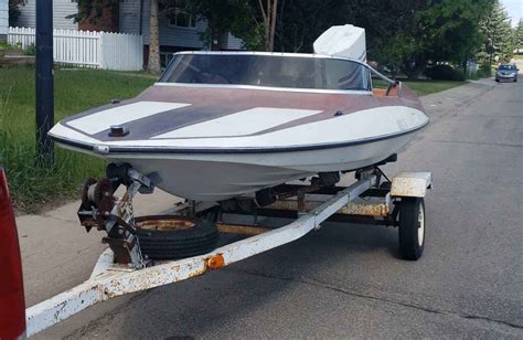 My First Boat A 1982 Vanguard Banshee W 140hp Chrysler Time To