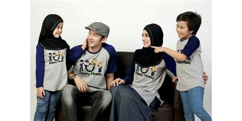 Alhandulillah.makasih cantik sekali.syuka nanti kalau ada warna maroon.model ». Jual Baju Family Kaos Couple Keluarga Muslim Ziyata