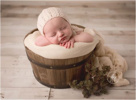 Studio Newborn Photo Session Fort Worth, Anastasia | julie harding photography · fort worth ...