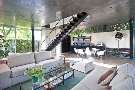 10 Concrete Ceilings That Steal The Show In Modern Homes
