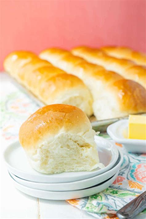 The Best Homemade Dinner Rolls These Yeast Rolls Are Super Easy To