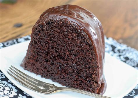 This is the exact recipe that is on the back of the hershey cocoa can. Hershey's Chocolate Cake - just like Grandma's! | Barefeet ...