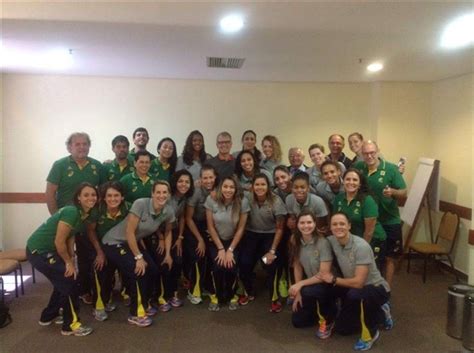 Por que as jogadoras publicaram manifesto nas redes sociais? Seleção feminina de Handebol tem palestra com Bernardinho ...