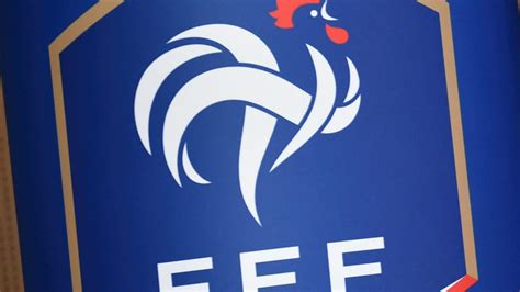 confinement la fff suspend les championnats amateurs et la coupe de france