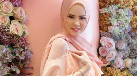 Angel Lelga Bersyukur Dijuluki Dewi Kecantikan Indonesia 3 Hal Penting