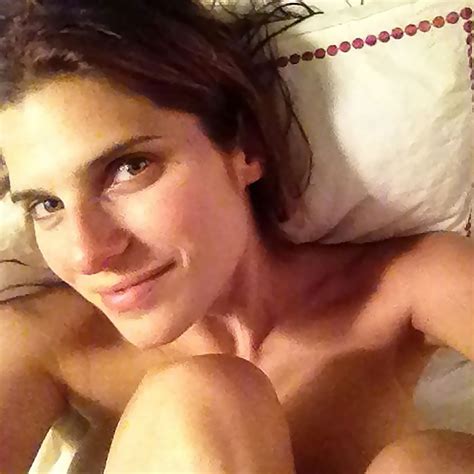 Lake Bell Nude And Topless Private Scandalous Pics Actress Flashes Tits
